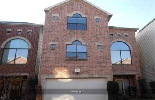 Willow Meadows/Willowbend Area House | One room with private bath for rent, near medical center & NRG.Prefer long term.
