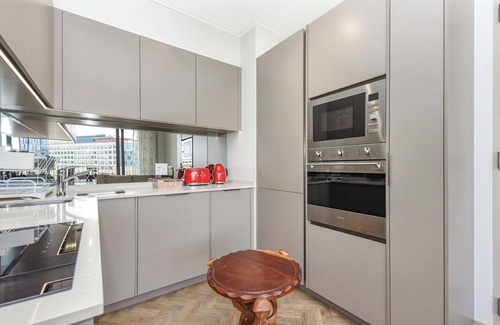 Greater Johannesburg Metropolitan Area Apartment | One Rosebank Designer 2BR with Expansive Balcony