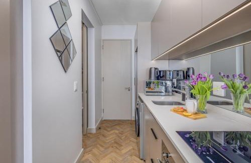 Greater Johannesburg Metropolitan Area Apartment | One Rosebank -Minimaluxe