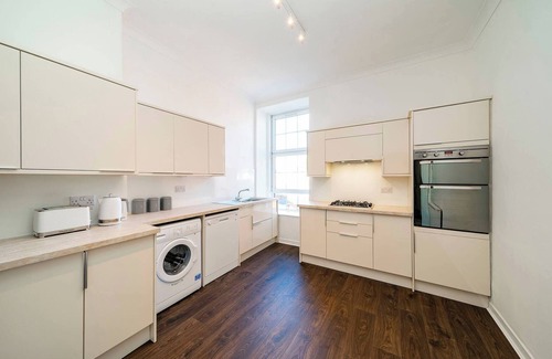 Arbroath House | One Shore - Harbourside Townhouse