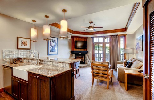 Peak 8 Resort | One Ski Hill Place, A RockResort
