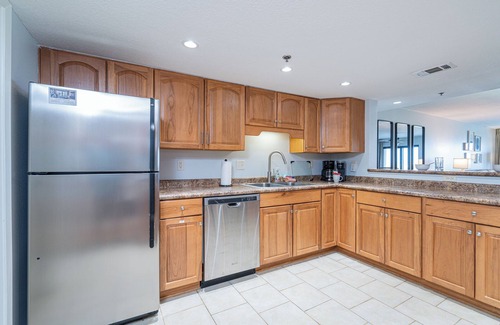Fort Walton Beach Condo | One Step to the Beach!/Spacious Beachfront Condo