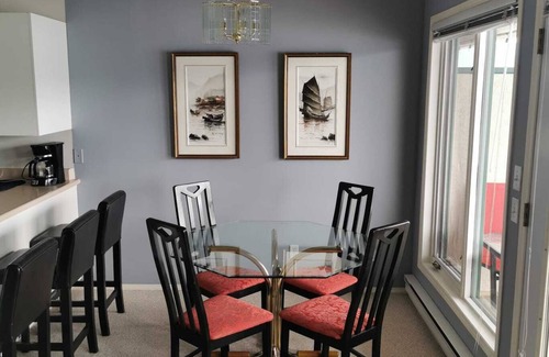 Blind Bay Condo | One Suite Getaway unit 5B. Lakefront 2 Bedroom in the Shuswap