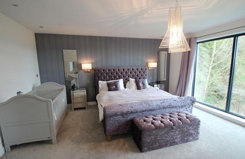 Newport House | One Tennyson