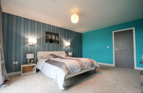 Newport House | One Tennyson