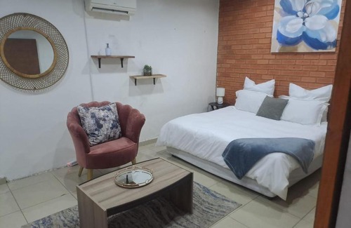 Greater Johannesburg Metropolitan Area House | One Three 9ine Boutique Guesthouse