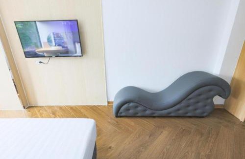 Tay Ho Hotel | One Villa 4 Hotel