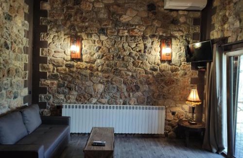 Kalavrita Ski Chalet | oneiropagidasuites