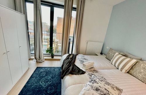 Klein-Antwerpen Apartment | OneLuxStay 1BR near Fashion District