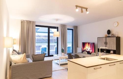 Klein-Antwerpen House | OneLuxStay near Diamond District