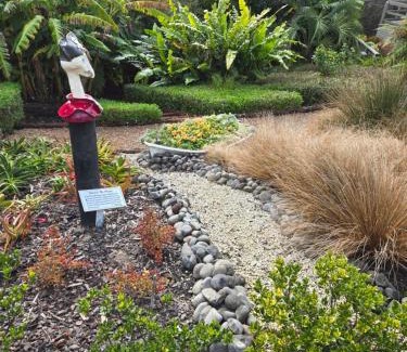 Oneroa Apartment | Oneroa Secret Garden Apartments
