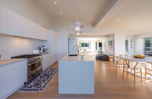 Oneroa House | Oneroa Vines and Views | Stay Waiheke
