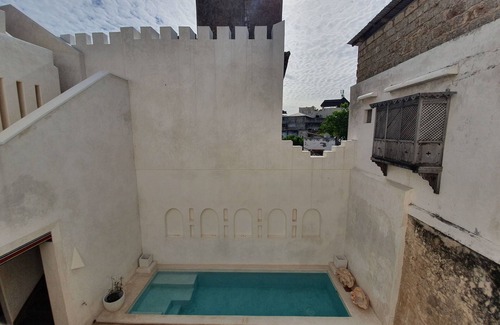 Lamu House | ONEWAY House Lamu Seaview Rooftop & Pool