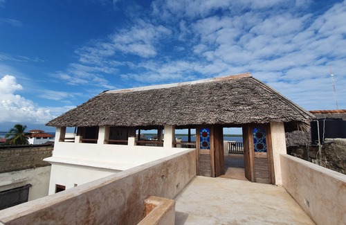 Lamu House | ONEWAY House Lamu Seaview Rooftop & Pool