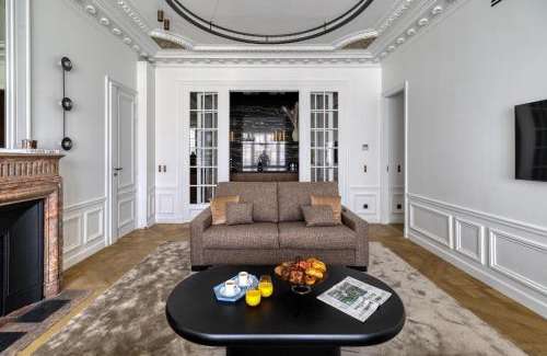 Palais-Royal Apartment | Oniri - Serviced Apartments in Louvre - Rue de Rivoli