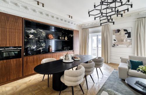 Palais-Royal Apartment | Oniri - Serviced Apartments in Louvre - Rue de Rivoli