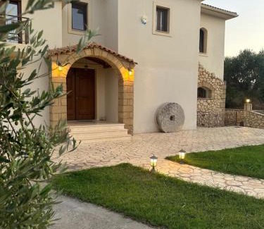 Pylos-Nestoras Villa | Onirozo Koroni Private Villa