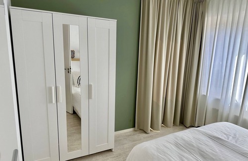 Groet Apartment | Only 2000m from the beach! Comfortable apartment with private terrace