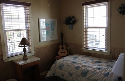 Stone Harbor House | Only 3 Blocks to the Beach and 1 Block to the Bay with Gorgeous Sunsets!
