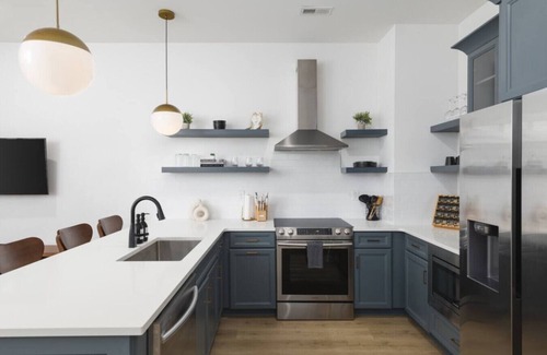 Cleveland Park Apartment | Only 3 miles from Broadway, Sleeps 16, 2 Condos Side-by-Side