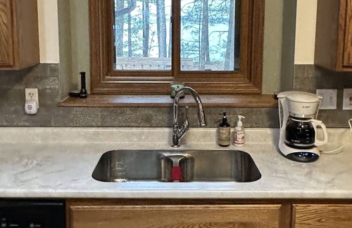 Friendship House | Only 30 minutes from Wisconsin Dells is this 4bedroom lake house with dock!!