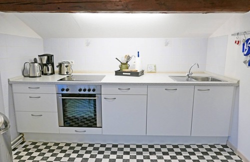 Kopperby Apartment | Only 400m from the Schlei, our cozy vacation apartment "Schleimuschel" is located on the 1st floor of a charming two-family house with tasteful furnishings and a garden for a great vacation feeling