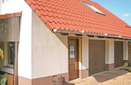 Selchow Apartment | Only 45 km from Berlin, in the middle of a wooded and watery area on the shores of Lake Storkow, the