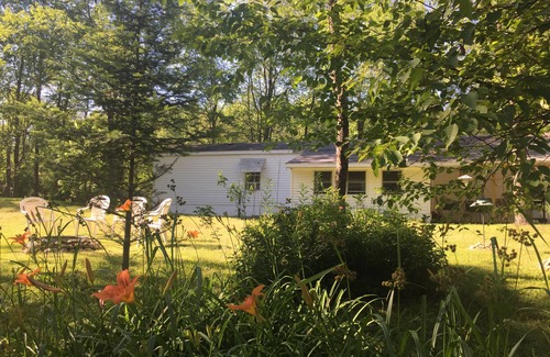 Thompsonville House | Only 5 minutes to Crystal: Please read our reviews & don’t overlook this one!