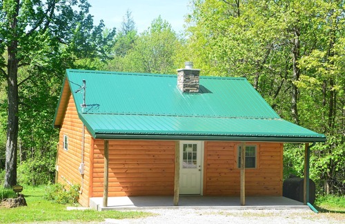 Mill Run Cabin | Only 6 miles from Ohiopyle, whitewater rafting, Cucumber Falls and Fallingwater