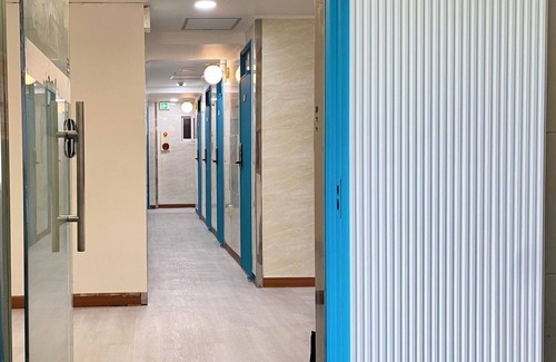 Seocho-gu House | Only for Woman - Happy House(301)/Private Bathroom