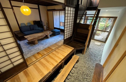 Nakatsugawa House | Only one group stays per day -Tenmaya-家族や仲間と貸し切りゲストハウス 天満屋
