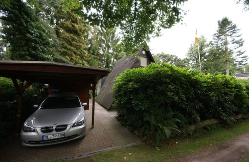 Conneforde House | * Only roof house * lovingly furnished