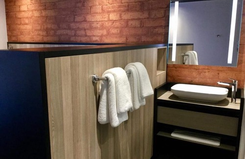 Durban Hotel | ONOMO Hotel Durban