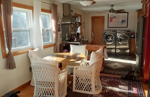 Buzzards Bay House | Onset Beach, steps to Broad Cove with private beach.