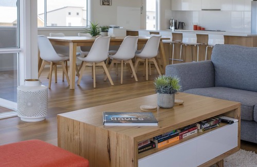 Middleton House | Onshore Retreat, Middleton (sleeps 12)