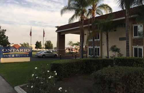 Montclair Hotel | Ontario Inn & Suites