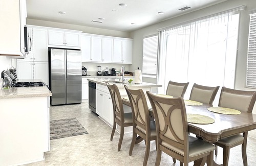 San Gabriel Valley Villa | Ontario Mills & Claremont colleges single Villa