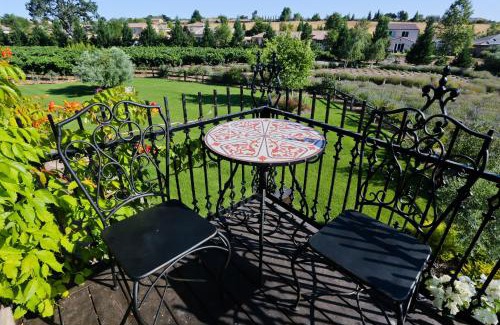Templeton Apartment | ONX WINES - Briarwood Apartment