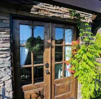 Templeton Apartment | ONX WINES - Briarwood Apartment