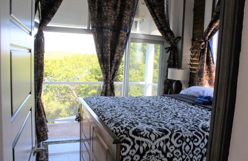 Argyle House | ONYX- A Gem at DEE'S PEARL