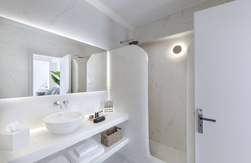 Karterados Hotel | Onyx Hotel & Suites