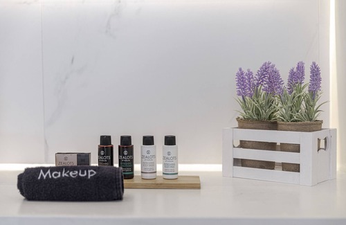 Karterados Hotel | Onyx Hotel & Suites