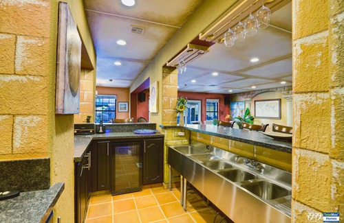 Las Vegas House | OO Urban Oasis 9BD/8BA Villa Near Vegas Strip-3.4mi