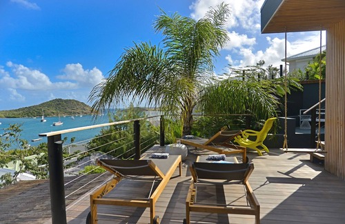 Cul de Sac Villa | OOF architect-designed villa, unique in SXM. Overlooking the sea and Pinel Islet