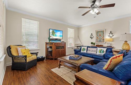 Villages of Crystal Beach House | Ooh La La - 4555 Grand Key Loop East