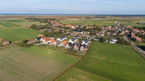 Den Hoorn Bed & Breakfast | Oomes Huus - Sleep by Hästens, Wake with Coffee