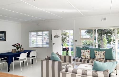 Arniston House | Oorgenoeg In Arniston