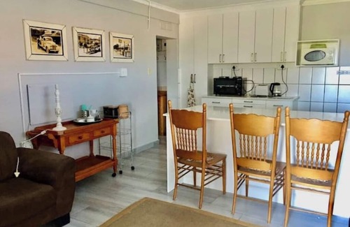 Glentana House | Oosie-Haan @ Glenkarma 2 Bed, 4 Sleeper