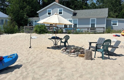 Oostburg House | Oostburg,WI Beach front, Lake Michigan