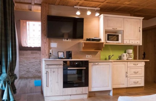 Schwarzenbach an der Pielach Apartment | Open-plan vacation home with balcony